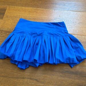 Blue gold hinge skirt
